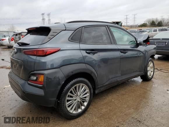 2018 Hyundai Kona SEL z VIN KM8K62AA2JU119944, wystawiony jako Copart lot #71922572 z przebiegiem 56 193 mil mil oraz . Historia ofert i sprzedaży dostępna na DreamBid. Obrazek 3.