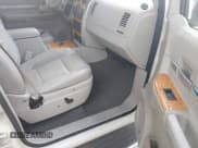 ✅ 2008 Chrysler Aspen Limited • VIN: 1A8HX58278F152151 • Lot: 42591922. Wystawiony na IAAI z przebiegiem 102 092 mil. Bezpłatny archiwum sprzedaży aukcyjnych z USA i szczegółowy raport historii pojazdu na DreamBid. Zdjęcie 5.