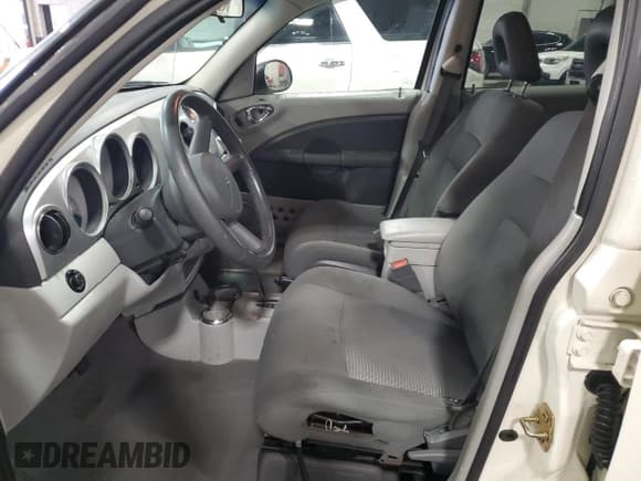 ✅ 2007 Chrysler PT Cruiser Limited • VIN: 3A8FY68B57T618349 • Lot: 91438435. Wystawiony na Copart z przebiegiem 109 586 mil. Bezpłatny archiwum sprzedaży aukcyjnych z USA i szczegółowy raport historii pojazdu na DreamBid. Zdjęcie 7.