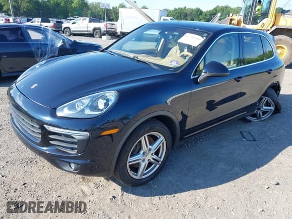 ✅ 2016 Porsche Cayenne • VIN: WP1AA2A28GLA03748 • Lot: 42760960. Wystawiony na IAAI z przebiegiem 132 066 mil. Bezpłatny archiwum sprzedaży aukcyjnych z USA i szczegółowy raport historii pojazdu na DreamBid. Zdjęcie 2.