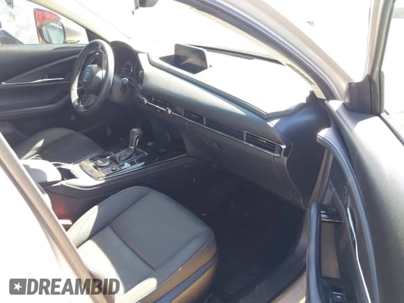 ✅ 2024 Mazda CX-30 S Preferred • VIN: 3MVDMBCM0RM718429 • Lot: 43461659. Listed on IAAI with 7,309 mi. Free auction sales archive from the USA and detailed vehicle history report at DreamBid. Image 5.