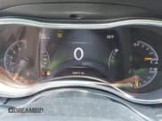 ✅ 2020 Jeep Grand Cherokee Altitude • VIN: 1C4RJFAG3LC179107 • Lot: 42887859. Wystawiony na IAAI z przebiegiem 63 017 mil. Bezpłatny archiwum sprzedaży aukcyjnych z USA i szczegółowy raport historii pojazdu na DreamBid. Zdjęcie 7.