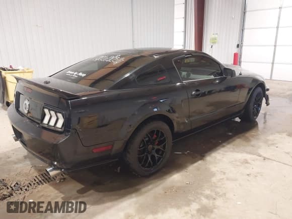 ✅ 2009 Ford Mustang GT • VIN: 1ZVHT82HX95119182 • Лот: 41345075. Опубликован ранее на IAAI с пробегом 145 202 миль. Бесплатный доступ к архиву аукционных продаж из США и подробный отчёт об истории автомобиля на DreamBid. Изображение 4.