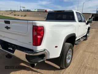 2024 Chevrolet Silverado 3500HD LT с VIN 1GC4YTEY4RF240866, выставлен на аукционе Copart как лот 85077284 с пробегом 6 933 миль миль и Списание • Salvage title. История ставок и продаж доступна на DreamBid. Изображение 4.