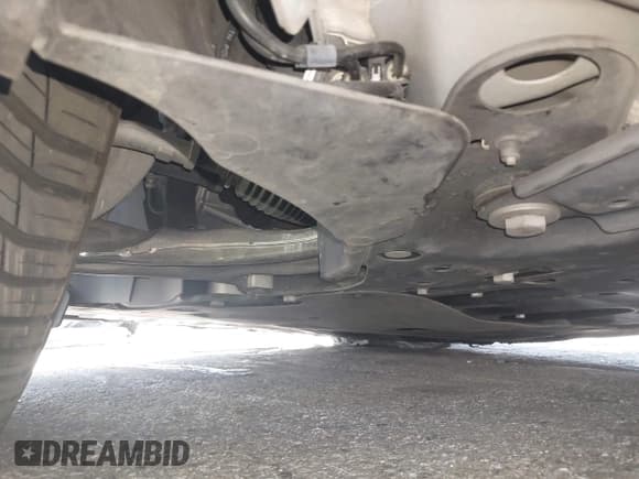 ✅ 2019 Volvo XC60 R-Design • VIN: YV4BR0DM8K1393008 • Lot: 42012083. Wystawiony na IAAI z przebiegiem 72 369 mil. Bezpłatny archiwum sprzedaży aukcyjnych z USA i szczegółowy raport historii pojazdu na DreamBid. Zdjęcie 18.