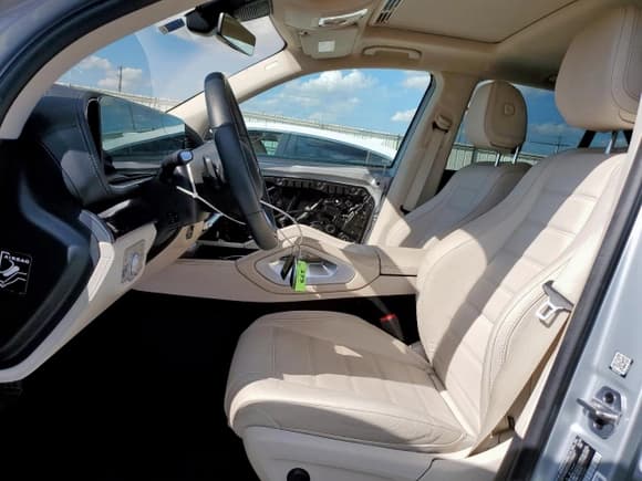 ✅ 2023 Mercedes-Benz GLE 450 • VIN: 4JGFB5KB3PA925050 • Lot: 81438495. Listed on Copart with 17,957 mi. Free auction sales archive from the USA and detailed vehicle history report at DreamBid. Image 7.