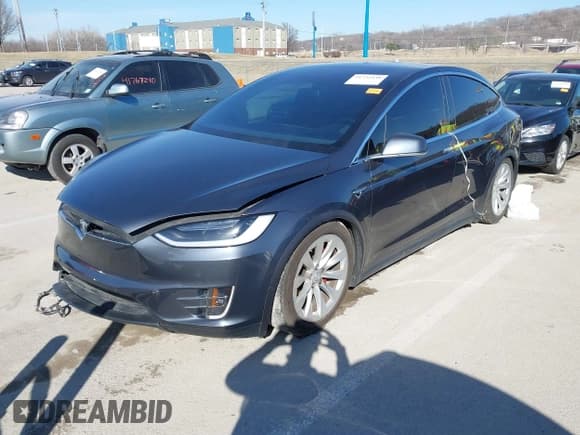 ✅ 2016 Tesla Model X P90D • VIN: 5YJXCAE46GF028288 • Lot: 41732530. Listed on IAAI with 102,020 mi. Free auction sales archive from the USA and detailed vehicle history report at DreamBid. Image 19.