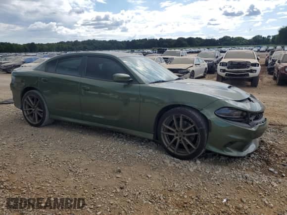 2018 Dodge Charger SXT Plus with VIN 2C3CDXHG1JH228697, listed as a Copart auction lot 68356945 with 117,117 mi miles and Salvage title. Bid and sale history available at DreamBid. Image 4.