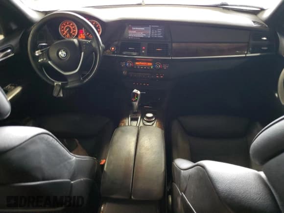 ✅ 2009 BMW X5 48i • VIN: 5UXFE83559L170401 • Lot: 81713605. Listed on Copart with 181,875 mi. Free auction sales archive from the USA and detailed vehicle history report at DreamBid. Image 8.