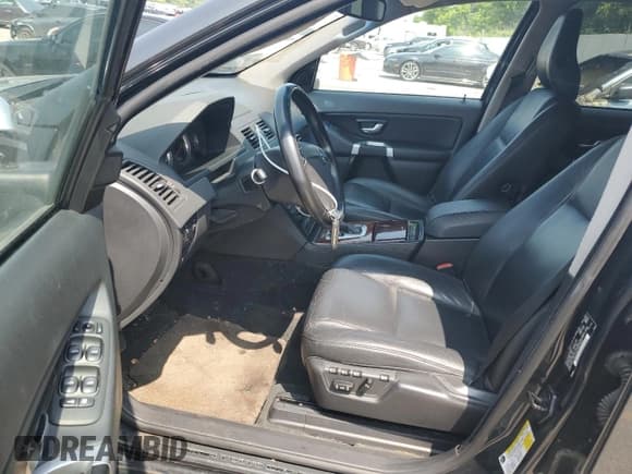 ✅ 2014 Volvo XC90 • VIN: YV4952CZ5E1680281 • Лот: 60087645. Опубликован ранее на Copart с пробегом 102 310 миль. Бесплатный доступ к архиву аукционных продаж из США и подробный отчёт об истории автомобиля на DreamBid. Изображение 7.