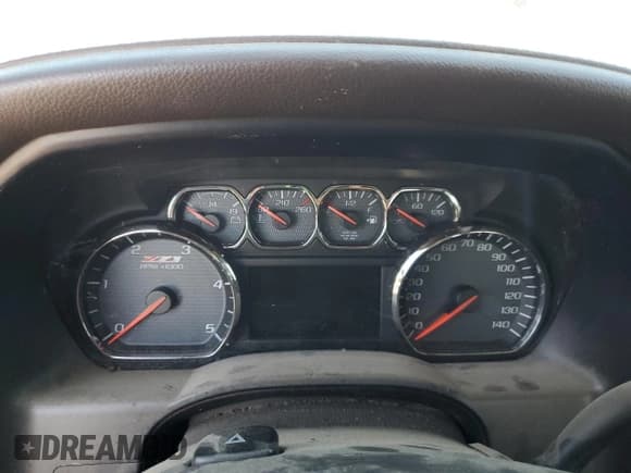 ✅ 2015 Chevrolet Silverado 2500HD LTZ • VIN: 1GC1KWE8XFF149196 • Lot: 83942615. Wystawiony na Copart z przebiegiem Nie podano. Bezpłatny archiwum sprzedaży aukcyjnych z USA i szczegółowy raport historii pojazdu na DreamBid. Zdjęcie 9.