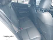 ✅ 2020 Mazda 3 Preferred • VIN: 3MZBPBDM7LM119305 • Lot: 43104553. Wystawiony na IAAI z przebiegiem 44 699 mil. Bezpłatny archiwum sprzedaży aukcyjnych z USA i szczegółowy raport historii pojazdu na DreamBid. Zdjęcie 8.