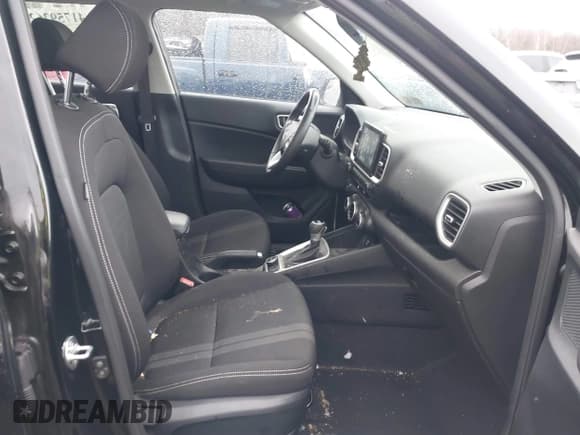 ✅ 2024 Hyundai Venue SEL • VIN: KMHRC8A32RU283492 • Lot: 41759262. Listed on IAAI with 18,853 mi. Free auction sales archive from the USA and detailed vehicle history report at DreamBid. Image 5.