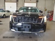 ✅ 2025 Kia Sorento X-Line EX • VIN: 5XYRHDJF2SG353203 • Lot: 71616795. Wystawiony na Copart z przebiegiem 1 078 mil. Bezpłatny archiwum sprzedaży aukcyjnych z USA i szczegółowy raport historii pojazdu na DreamBid. Zdjęcie 5.