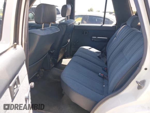 ✅ 1990 Toyota 4Runner • VIN: JT3RN37W2L0006007 • Lot: 42366826. Listed on IAAI with 344,675 mi. Free auction sales archive from the USA and detailed vehicle history report at DreamBid. Image 8.