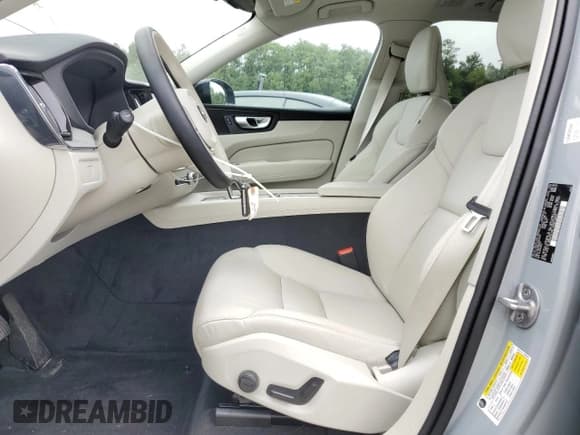 ✅ 2024 Volvo XC60 Plus Dark Theme • VIN: YV4L12RL1R1848234 • Lot: 67400115. Listed on Copart with 8,278 mi. Free auction sales archive from the USA and detailed vehicle history report at DreamBid. Image 7.