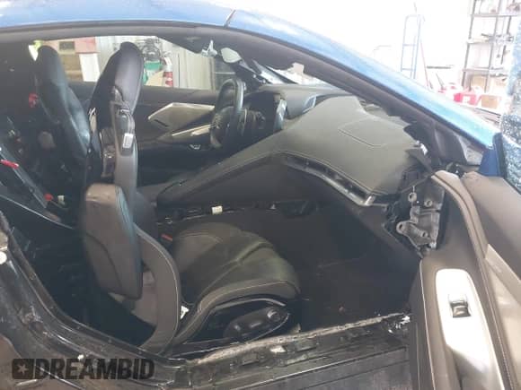 2021 Chevrolet Corvette 2LT z VIN 1G1YB2D41M5115133, wystawiony jako IAAI lot #43086866 z przebiegiem 24 381 mil mil oraz . Historia ofert i sprzedaży dostępna na DreamBid. Obrazek 5.