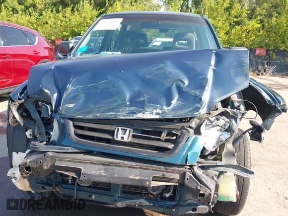 ✅ 1998 Honda CR-V LX • VIN: JHLRD2846WC011738 • Lot: 42944688. Wystawiony na IAAI z przebiegiem 198 208 mil. Bezpłatny archiwum sprzedaży aukcyjnych z USA i szczegółowy raport historii pojazdu na DreamBid. Zdjęcie 6.