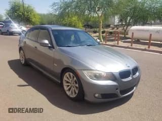 ✅ 2011 BMW 3 Series 328i • VIN: WBAPH5G50BNM73437 • Lot: 90918965. Wystawiony na Copart z przebiegiem 155 000 mil. Bezpłatny archiwum sprzedaży aukcyjnych z USA i szczegółowy raport historii pojazdu na DreamBid. Zdjęcie 1.