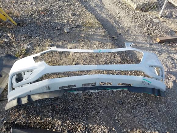 2017 Chevrolet Cruze LS z VIN 1G1BC5SMXH7265209, wystawiony jako IAAI lot #43371995 z przebiegiem 133 478 mil mil oraz . Historia ofert i sprzedaży dostępna na DreamBid. Obrazek 12.