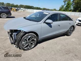 ✅ 2025 Hyundai Ioniq 6 SEL • VIN: KMHM34AA7SA090568 • Лот: 81010455. Опубликован ранее на Copart с пробегом 3 416 миль. Бесплатный доступ к архиву аукционных продаж из США и подробный отчёт об истории автомобиля на DreamBid. Изображение 1.