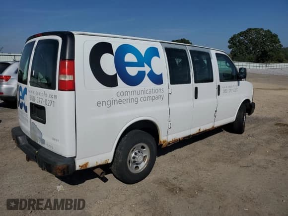 ✅ 2008 Chevrolet Express Cargo • VIN: 1GCGG25C581110752 • Lot: 84923135. Listed on Copart with 205,216 mi. Free auction sales archive from the USA and detailed vehicle history report at DreamBid. Image 3.