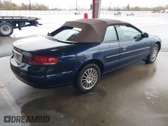 ✅ 2006 Chrysler Sebring Touring • VIN: 1C3EL55R26N131240 • Lot: 41880929. Wystawiony na IAAI z przebiegiem 145 168 mil. Bezpłatny archiwum sprzedaży aukcyjnych z USA i szczegółowy raport historii pojazdu na DreamBid. Zdjęcie 4.