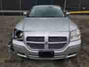 2005 Dodge Magnum RT z VIN 2D8GV58275H514614, wystawiony jako Copart lot #86163655 z przebiegiem 81 671 mil mil oraz Szkoda całkowita • Salvage title. Historia ofert i sprzedaży dostępna na DreamBid. Obrazek 5.