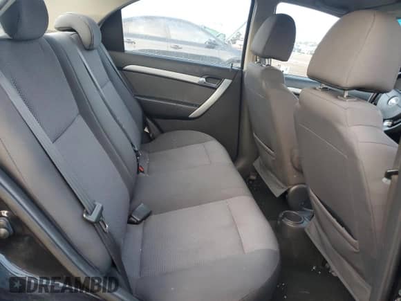 2011 Chevrolet Aveo 1LT z VIN KL1TD5DE3BB138117, wystawiony jako Copart lot #86677124 z przebiegiem 77 642 mil mil oraz Szkoda całkowita • Salvage title. Historia ofert i sprzedaży dostępna na DreamBid. Obrazek 10.