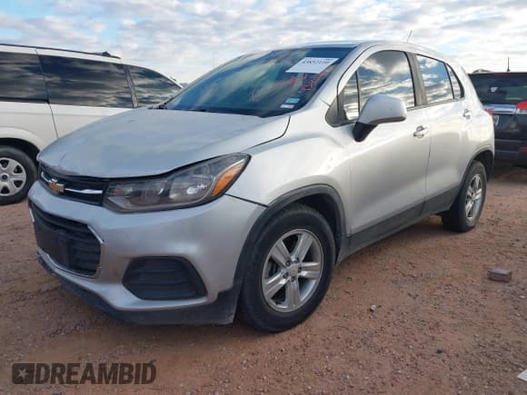 ✅ 2020 Chevrolet Trax LS • VIN: KL7CJNSB8LB312742 • Лот: 43852110. Опубликован ранее на IAAI с пробегом 54 348 миль. Бесплатный доступ к архиву аукционных продаж из США и подробный отчёт об истории автомобиля на DreamBid. Изображение 2.