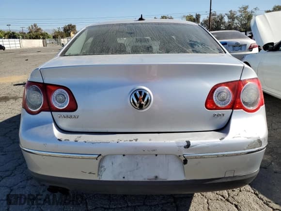 ✅ 2007 Volkswagen Passat 2.0T • VIN: WVWAK73CX7P003406 • Lot: 92040835. Listed on Copart with 166,430 mi. Free auction sales archive from the USA and detailed vehicle history report at DreamBid. Image 6.