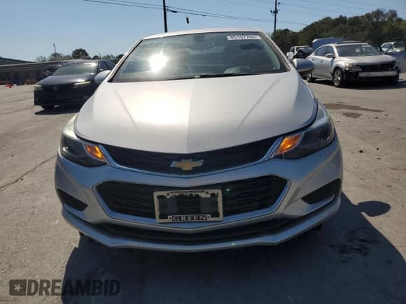 ✅ 2017 Chevrolet Cruze LT • VIN: 1G1BE5SMXH7188707 • Lot: 85157705. Listed on Copart with 172,389 mi. Free auction sales archive from the USA and detailed vehicle history report at DreamBid. Image 5.