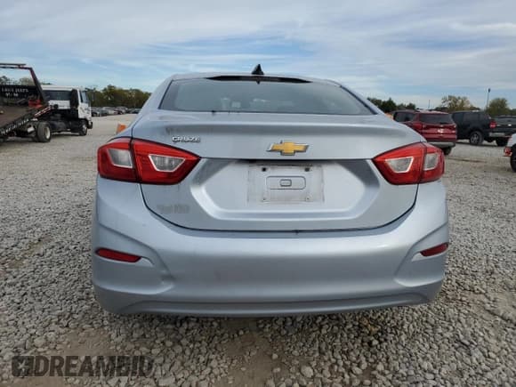 ✅ 2018 Chevrolet Cruze LS • VIN: 1G1BB5SM7J7155629 • Lot: 87093025. Listed on Copart with 65,628 mi. Free auction sales archive from the USA and detailed vehicle history report at DreamBid. Image 6.
