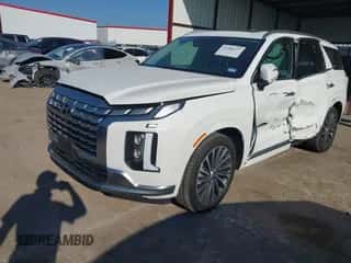 2025 Hyundai Palisade Calligraphy z VIN KM8R74GE2SU935197, wystawiony jako IAAI lot #43286627 z przebiegiem 3 505 mil mil oraz . Historia ofert i sprzedaży dostępna na DreamBid. Obrazek 6.