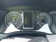 ✅ 2023 Toyota Tacoma SR5 • VIN: 3TMAZ5CN6PM197987 • Лот: 42167960. Опубликован ранее на IAAI с пробегом 26 395 миль. Бесплатный доступ к архиву аукционных продаж из США и подробный отчёт об истории автомобиля на DreamBid. Изображение 7.