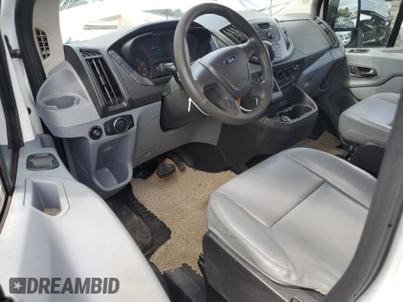 ✅ 2017 Ford Transit • VIN: 1FTYR2ZM3HKB13113 • Лот: 71686545. Опубликован ранее на Copart с пробегом 236 278 миль. Бесплатный доступ к архиву аукционных продаж из США и подробный отчёт об истории автомобиля на DreamBid. Изображение 8.