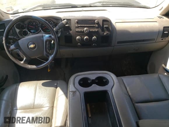 ✅ 2012 Chevrolet Silverado 1500 • VIN: 1GC5CZCG0CZ152581 • Lot: 68301195. Wystawiony na Copart z przebiegiem 164 239 mil. Bezpłatny archiwum sprzedaży aukcyjnych z USA i szczegółowy raport historii pojazdu na DreamBid. Zdjęcie 8.