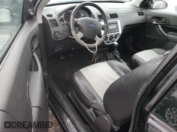 ✅ 2007 Ford Focus S • VIN: 1FAHP31N67W313044 • Lot: 84340224. Listed on Copart with 8,491 mi. Free auction sales archive from the USA and detailed vehicle history report at DreamBid. Image 8.