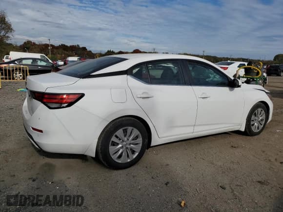 ✅ 2021 Nissan Sentra S • VIN: 3N1AB8BV0MY235552 • Lot: 85405425. Listed on Copart with 92,592 mi. Free auction sales archive from the USA and detailed vehicle history report at DreamBid. Image 3.
