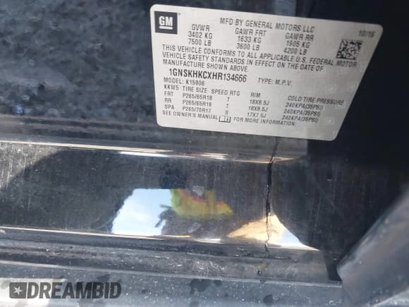 ✅ 2017 Chevrolet Suburban LT • VIN: 1GNSKHKCXHR134666 • Lot: 41205556. Wystawiony na IAAI z przebiegiem 160 064 mil. Bezpłatny archiwum sprzedaży aukcyjnych z USA i szczegółowy raport historii pojazdu na DreamBid. Zdjęcie 9.