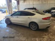 ✅ 2019 Ford Fusion SEL • VIN: 3FA6P0CD3KR269672 • Лот: 91709295. Опубликован ранее на Copart с пробегом 123 925 миль. Бесплатный доступ к архиву аукционных продаж из США и подробный отчёт об истории автомобиля на DreamBid. Изображение 2.