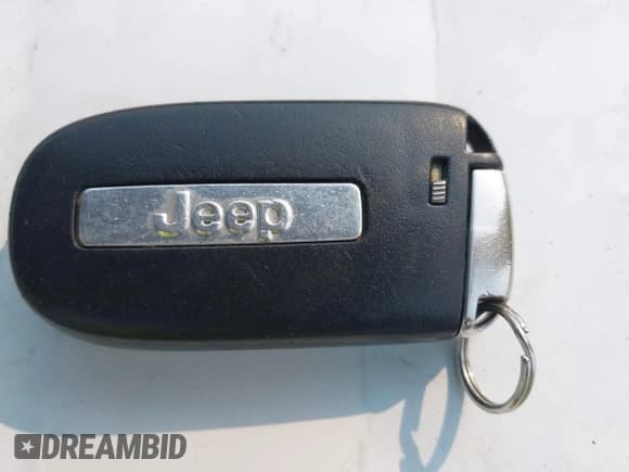 ✅ 2019 Jeep Cherokee Latitude Plus • VIN: 1C4PJMLB3KD288043 • Лот: 43130930. Опубликован ранее на IAAI с пробегом 193 872 миль. Бесплатный доступ к архиву аукционных продаж из США и подробный отчёт об истории автомобиля на DreamBid. Изображение 11.