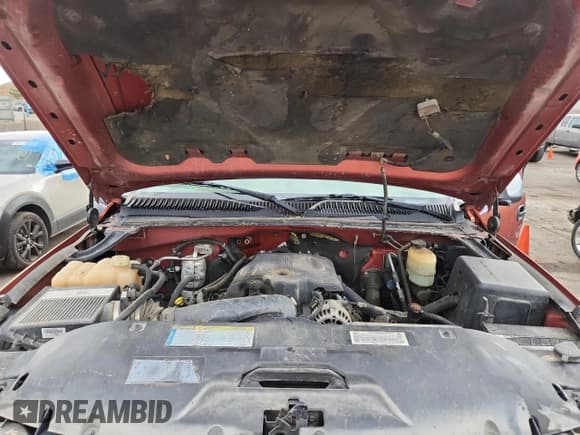 ✅ 2001 Chevrolet Silverado 2500HD LS • VIN: 1GCHK29G21E266441 • Лот: 81143835. Опубликован ранее на Copart с пробегом Не указан. Бесплатный доступ к архиву аукционных продаж из США и подробный отчёт об истории автомобиля на DreamBid. Изображение 11.