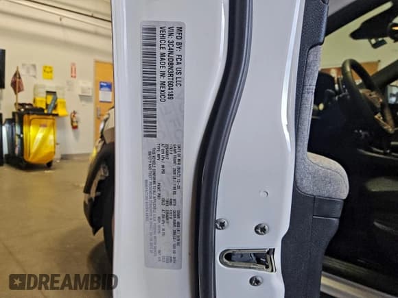 ✅ 2024 Jeep Compass Latitude • VIN: 3C4NJDBN3RT604189 • Лот: 94272155. Опубликован ранее на Copart с пробегом 27 194 миль. Бесплатный доступ к архиву аукционных продаж из США и подробный отчёт об истории автомобиля на DreamBid. Изображение 13.