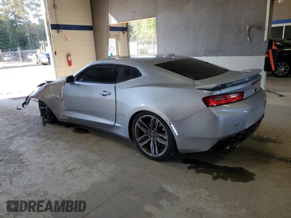 ✅ 2018 Chevrolet Camaro 2SS • VIN: 1G1FH1R79J0109253 • Лот: 80255245. Опубликован ранее на Copart с пробегом 99 923 миль. Бесплатный доступ к архиву аукционных продаж из США и подробный отчёт об истории автомобиля на DreamBid. Изображение 2.