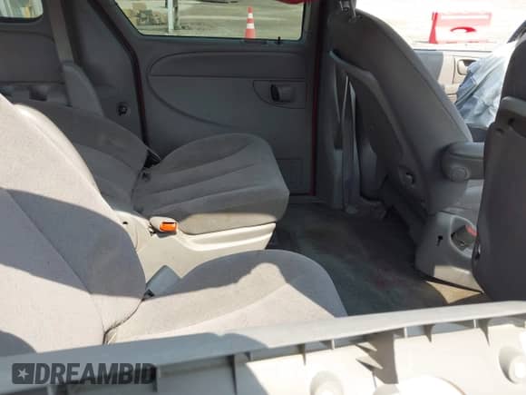 2003 Dodge Caravan Sport z VIN 2D4GP44LX3R128216, wystawiony jako IAAI lot #43159023 z przebiegiem 185 794 mil mil oraz . Historia ofert i sprzedaży dostępna na DreamBid. Obrazek 8.