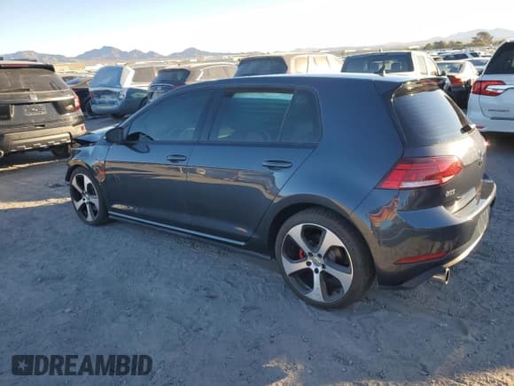 ✅ 2018 Volkswagen Golf GTI S • VIN: 3VW447AU0JM295726 • Lot: 79036174. Wystawiony na Copart z przebiegiem Nie podano. Bezpłatny archiwum sprzedaży aukcyjnych z USA i szczegółowy raport historii pojazdu na DreamBid. Zdjęcie 2.