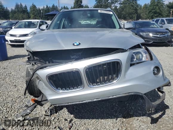 ✅ 2014 BMW X1 xDrive28i • VIN: WBAVL1C52EVY13440 • Lot: 68339865. Wystawiony na Copart z przebiegiem 160 105 mil. Bezpłatny archiwum sprzedaży aukcyjnych z USA i szczegółowy raport historii pojazdu na DreamBid. Zdjęcie 5.