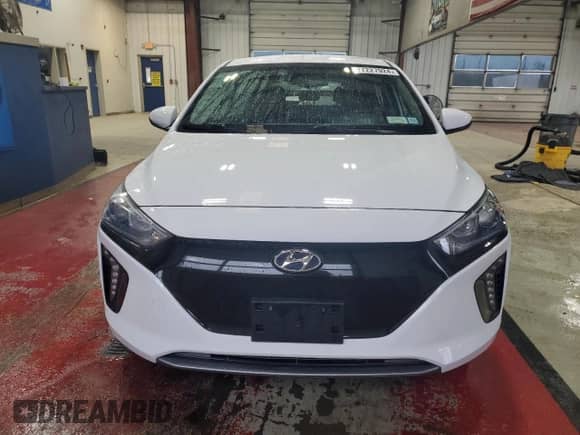 2019 Hyundai Ioniq с VIN KMHC75LH8KU048814, выставлен на аукционе Copart как лот 77227924 с пробегом 121 278 миль миль и Списание • Salvage title. История ставок и продаж доступна на DreamBid. Изображение 5.