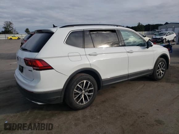 ✅ 2020 Volkswagen Tiguan SE • VIN: 3VV2B7AX2LM047931 • Lot: 86288785. Wystawiony na Copart z przebiegiem 81 969 mil. Bezpłatny archiwum sprzedaży aukcyjnych z USA i szczegółowy raport historii pojazdu na DreamBid. Zdjęcie 3.